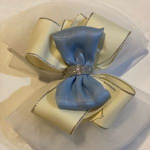 Blue and white bow